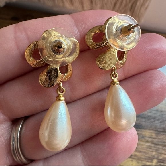 Vintage Richelieu Goldtone Faux Pearl Drop Earrings - Picture 2 of 4
